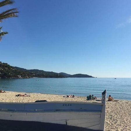 Au Petit Bonheur Vue Mer, Parking, 400M Plage Le Lavandou Eksteriør billede